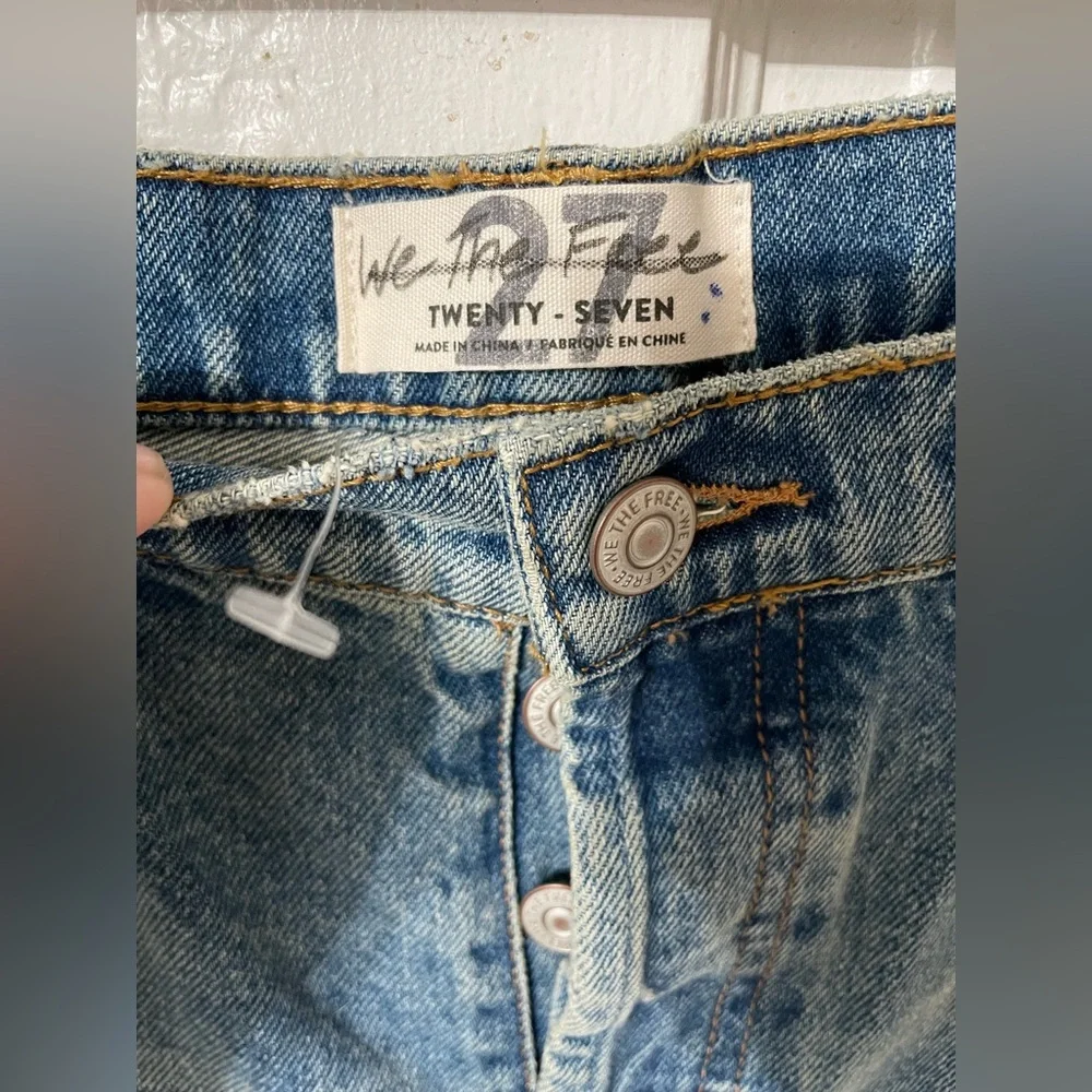 FREE PEOPLE STEINBECK PATCHED STRAIGHT LEG JEANS Size 27 - Picture 2 of 16